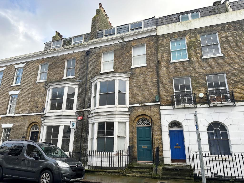 Lot: 96 - FIVE STOREY PERIOD BUILDING WITH POTENTIAL -